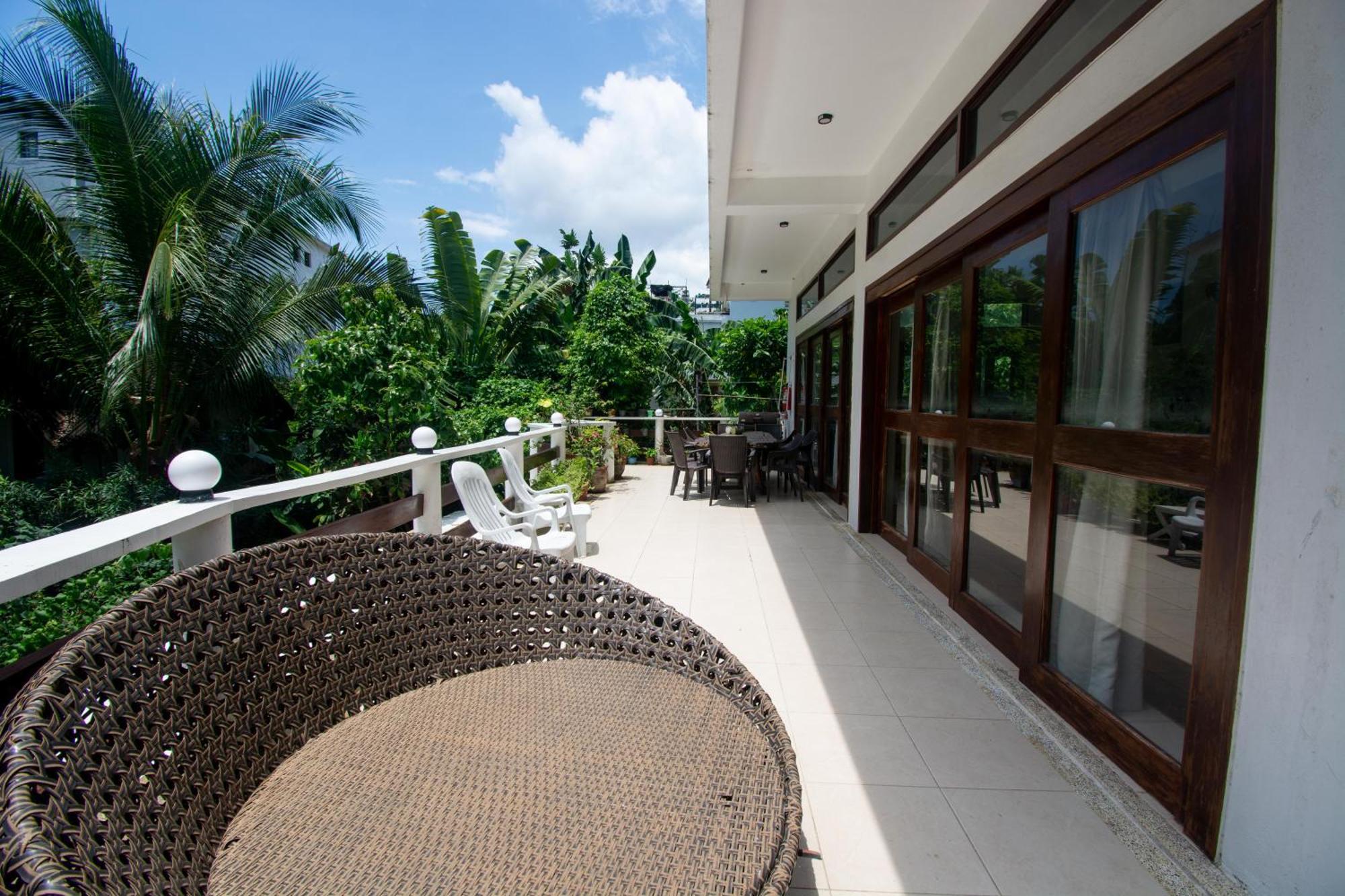 Babosam Apartments Boracay Island Exterior photo