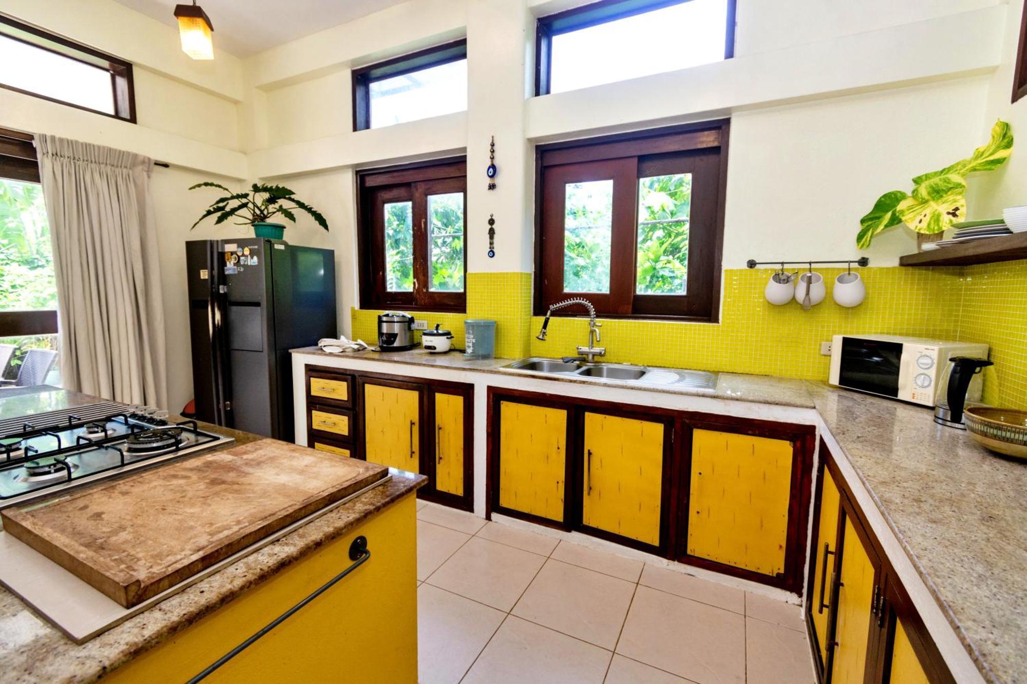 Babosam Apartments Boracay Island Exterior photo